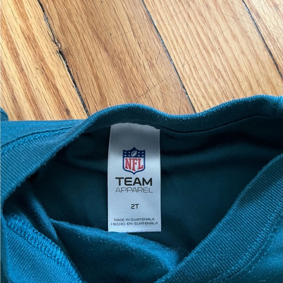 Eagles official NFL shirt size 2T - Picture 2 of 2